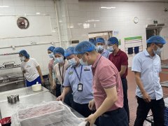 <b>市市场监管组高度注沉考生饮食平安</b>